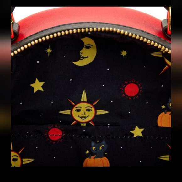 NWT LoungeFly Disney Hocus Pocus Dani Binx Vegan Leather Mini Backpack